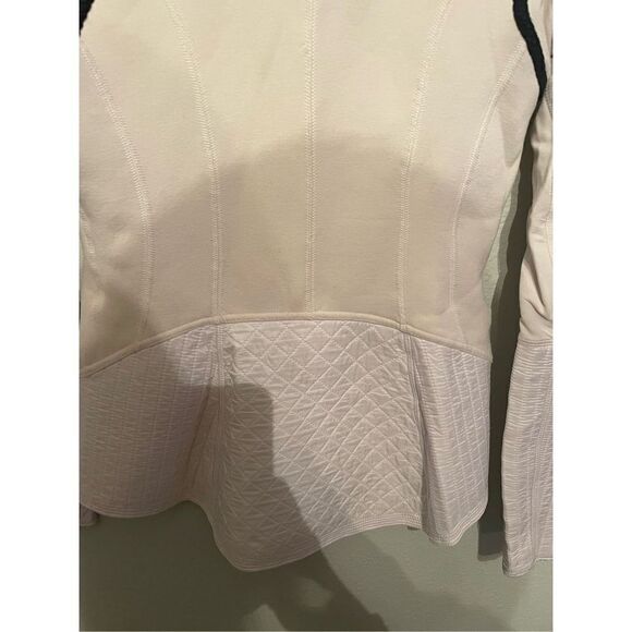 Lululemon Run Bundle Up Jacket (SZ 4) - Picture 4 of 5